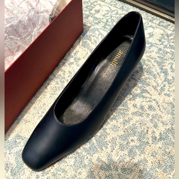 Amalfi women’s leather shoes! 9 1/2 B - Picture 1 of 9